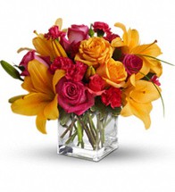 Teleflora's Uniquely Chic